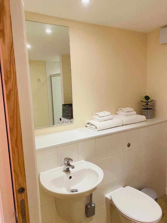 2 Bed 2 Bath With Private Parking Apartment Edinburgh Ngoại thất bức ảnh