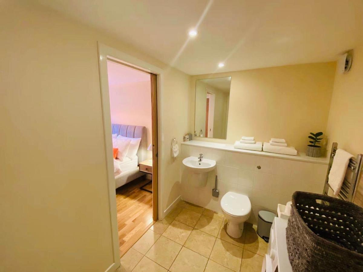 2 Bed 2 Bath With Private Parking Apartment Edinburgh Ngoại thất bức ảnh