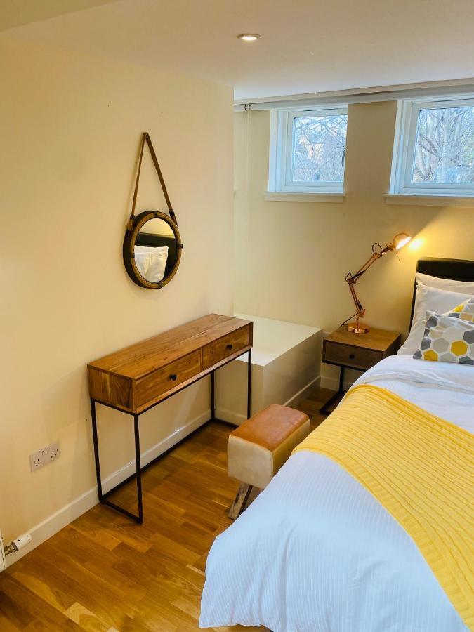 2 Bed 2 Bath With Private Parking Apartment Edinburgh Ngoại thất bức ảnh