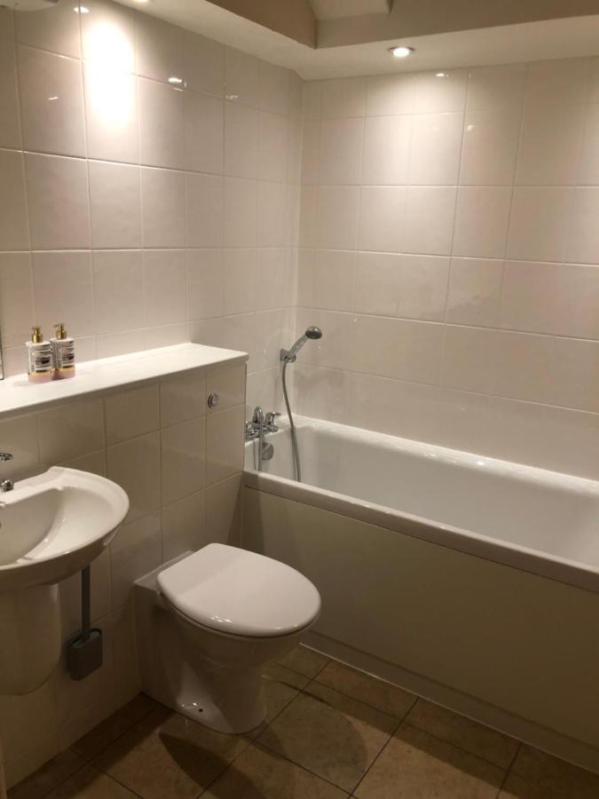 2 Bed 2 Bath With Private Parking Apartment Edinburgh Ngoại thất bức ảnh