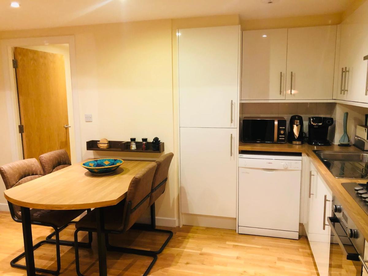 2 Bed 2 Bath With Private Parking Apartment Edinburgh Ngoại thất bức ảnh