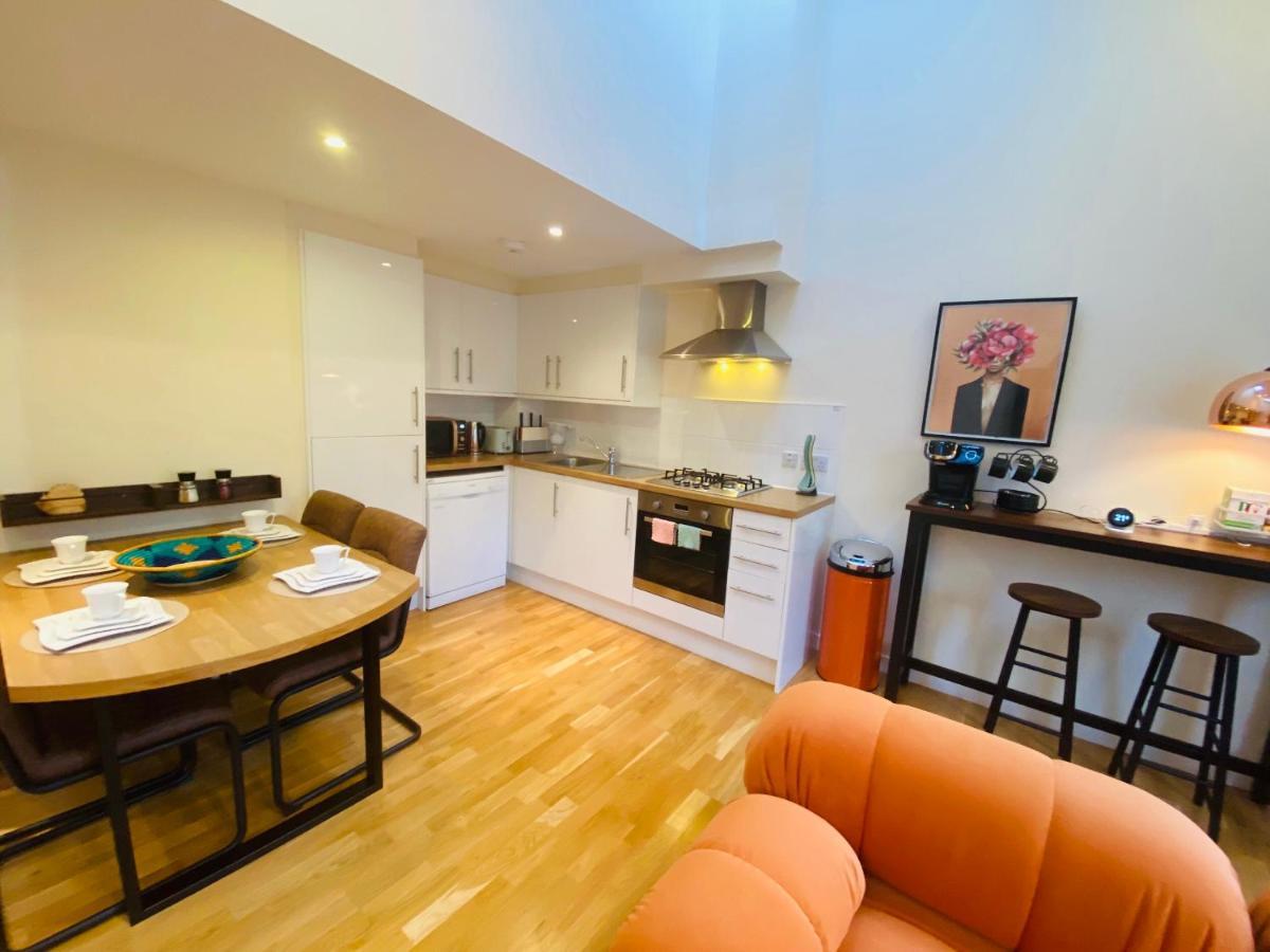 2 Bed 2 Bath With Private Parking Apartment Edinburgh Ngoại thất bức ảnh